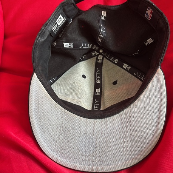 Black 'We The North' Cap - Picture 4 of 8